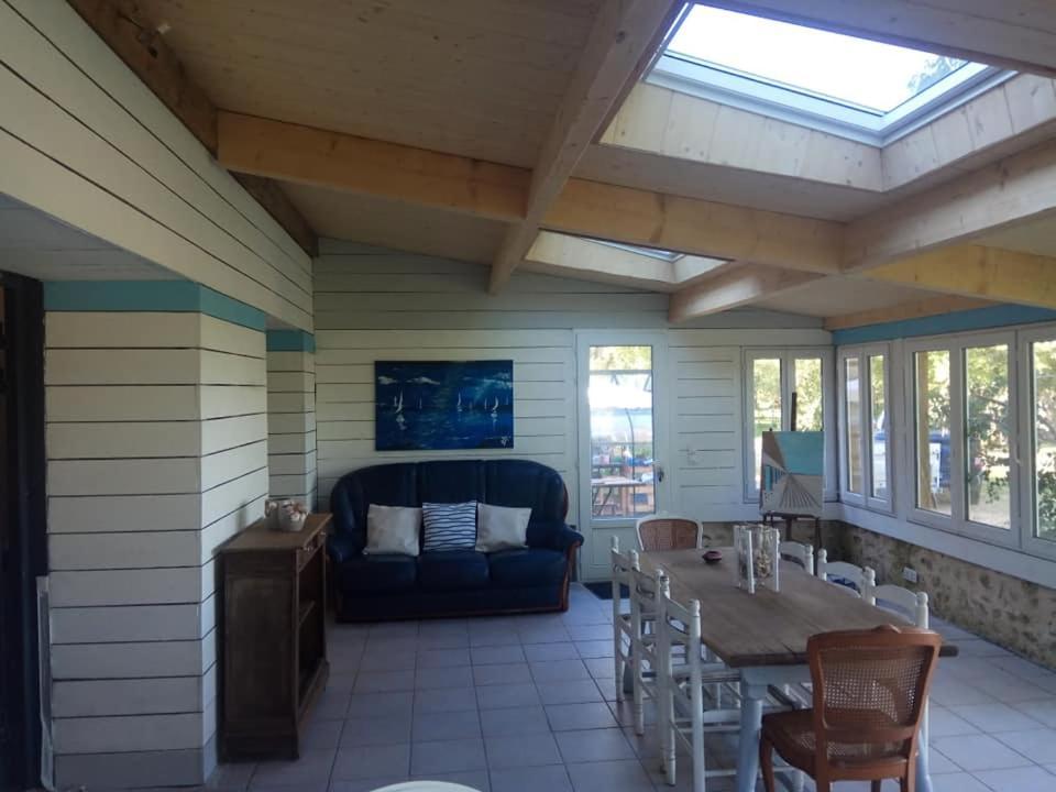 Tante Pim Apartment Neuilly-sur-Eure Luaran gambar
