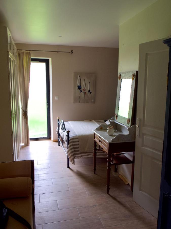 Tante Pim Apartment Neuilly-sur-Eure Luaran gambar