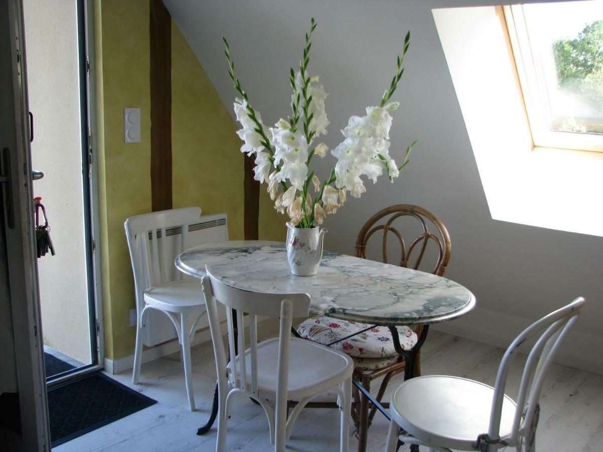 Tante Pim Apartment Neuilly-sur-Eure Luaran gambar