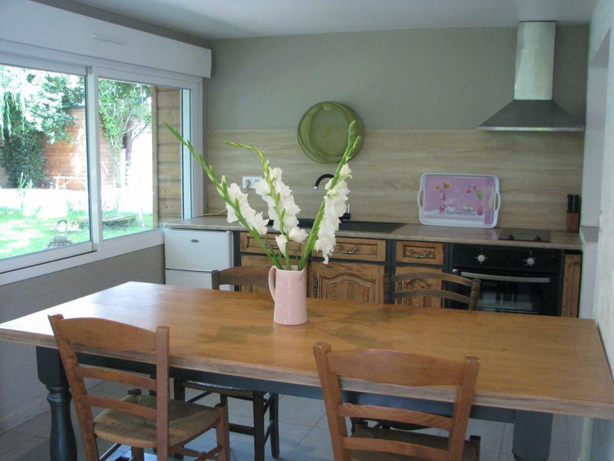 Tante Pim Apartment Neuilly-sur-Eure Luaran gambar