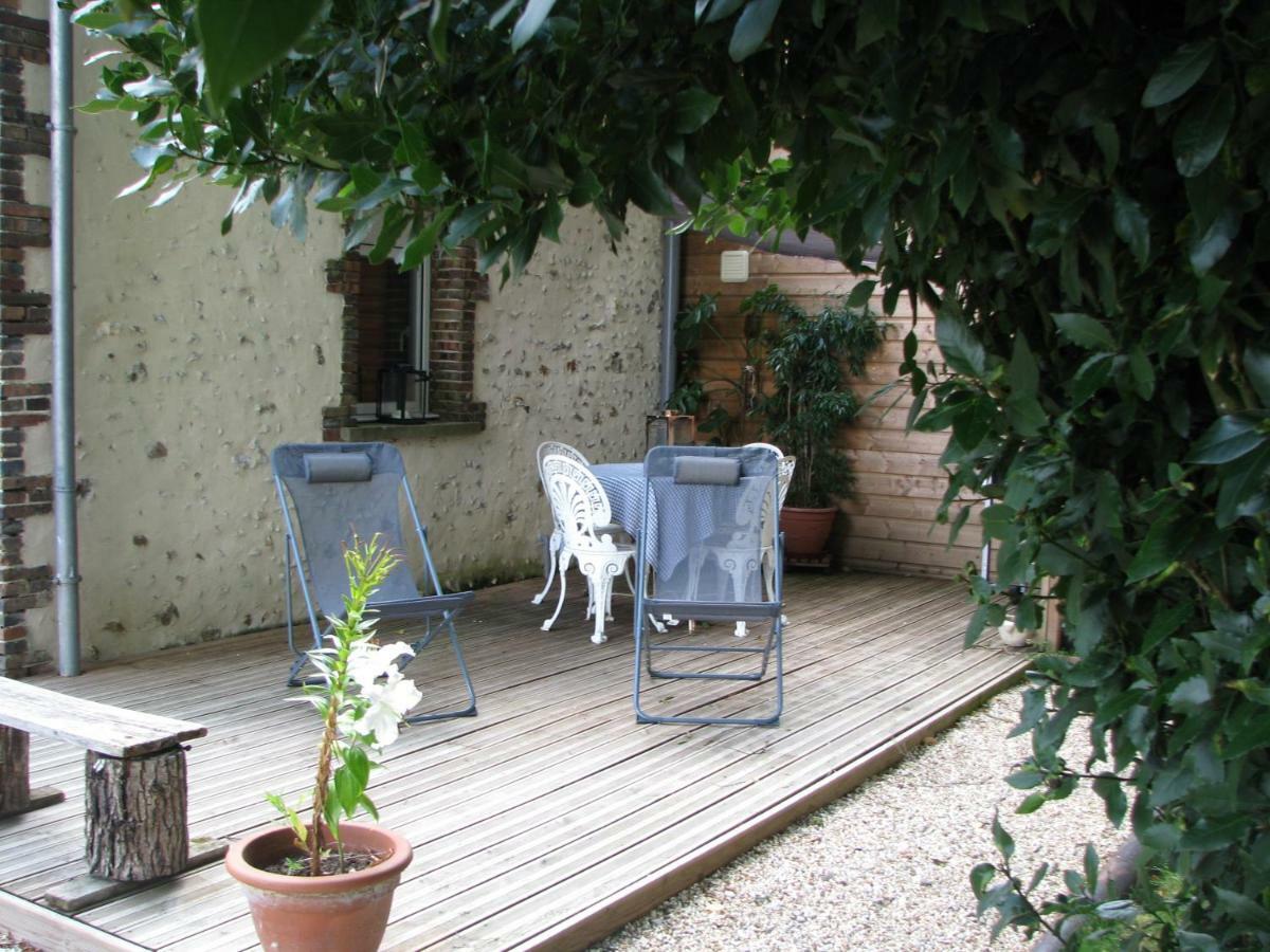 Tante Pim Apartment Neuilly-sur-Eure Luaran gambar